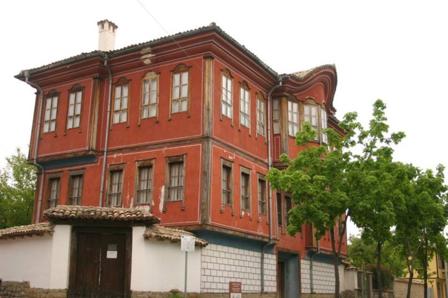 "Хаджи Ангеловата къща" - Търговище