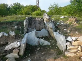 Долмен - Евренозово — Евренозово