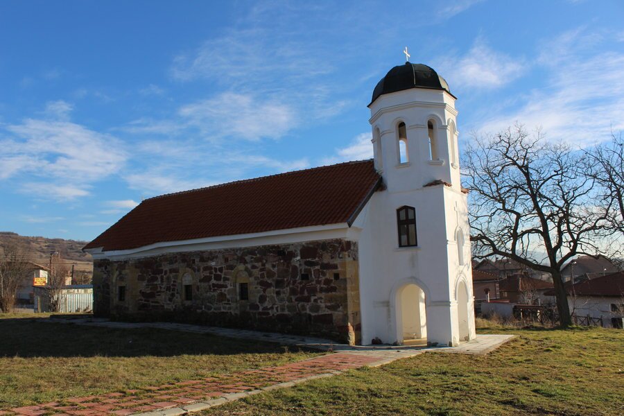 Църква "Свети Николай Мирликийски Чудотворец" - Ярджиловци