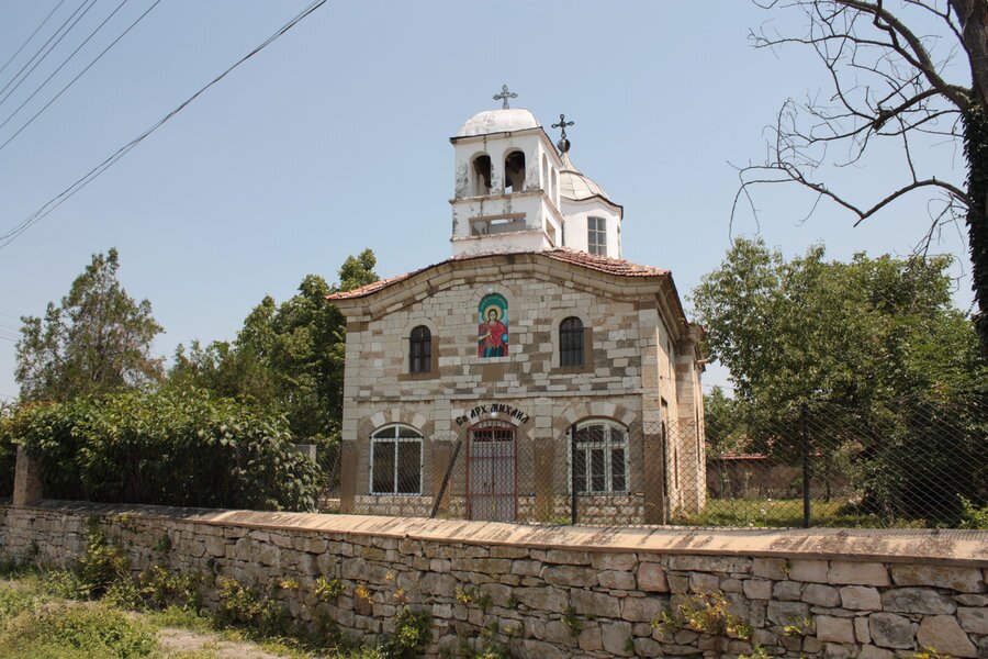 Църква "Св. Архангел Михаил" - Крушуна