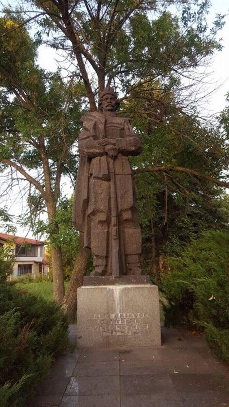 Паметник на Илия Лазаров Джагаров - с.Локорско