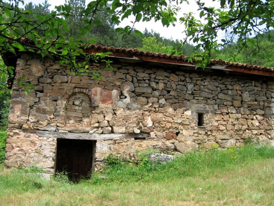 Средновековна църква "Св. Николай" - Калотина