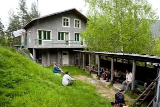 Хижа "Моравица" — Брежани