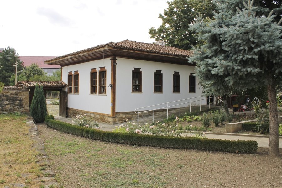 Девическо училище - Смядово