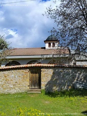 Манастир "Св. Атанасий"  - Варадил