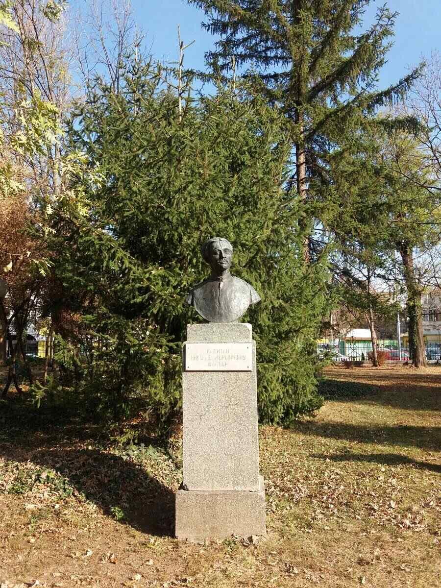 Бюст-паметник на Николае Валтер - Плевен