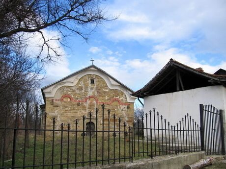 Църква "Св. Теодор Тирон" - Новоселяне — снимка