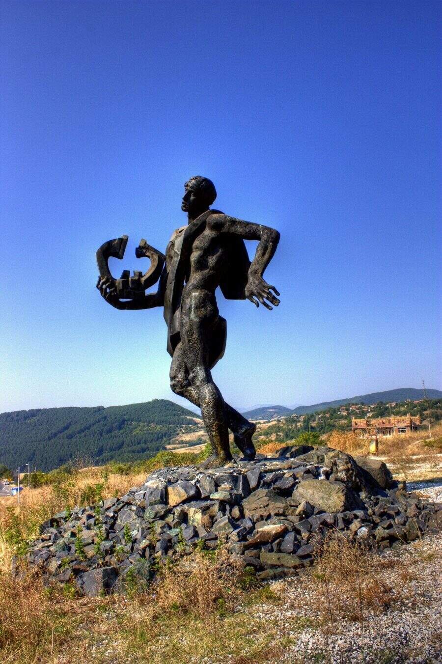 Паметник на Орфей - Кърджали
