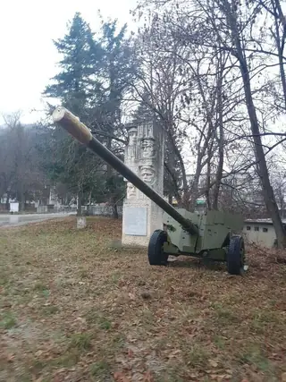 Противотанково оръдие МТ-12 - с. Бериево — Бериево