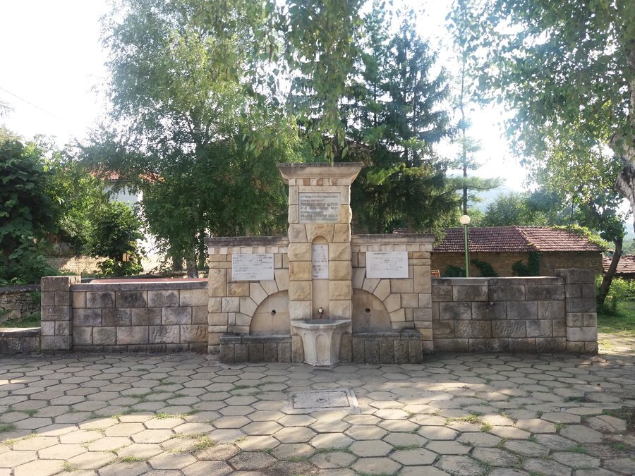 Чешма-паметник на загиналите - с. Скалско