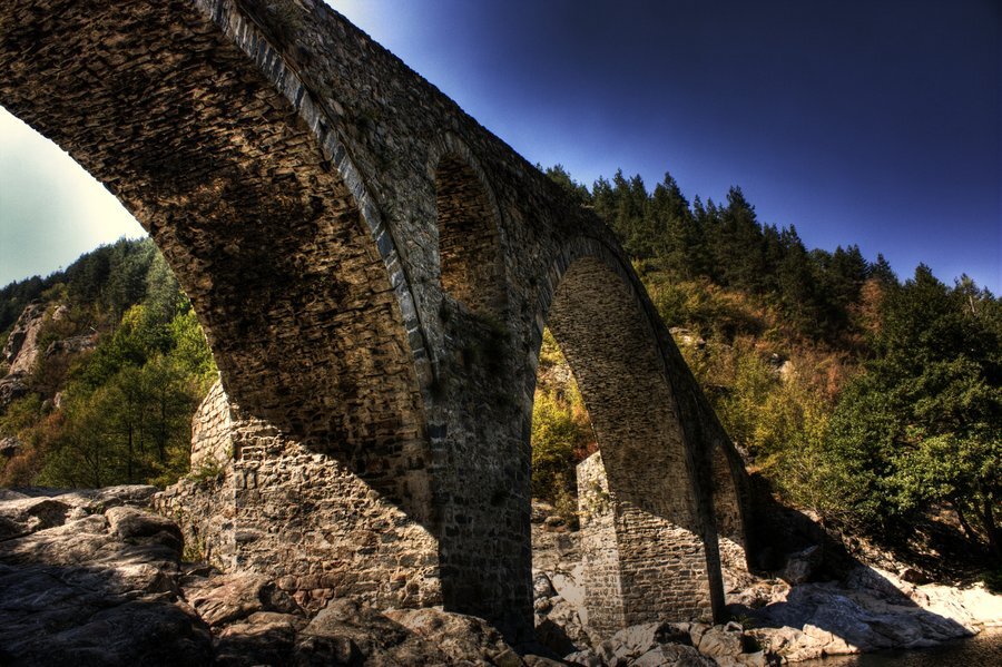 Дяволски мост - старинен мост над река Арда