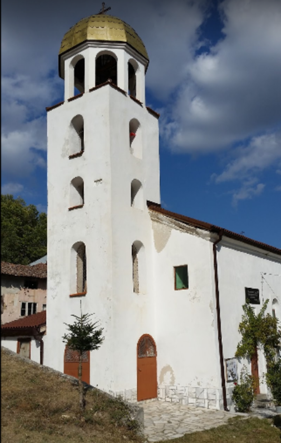 Църква "Св. Св. Константин и Елена" - с. Парил