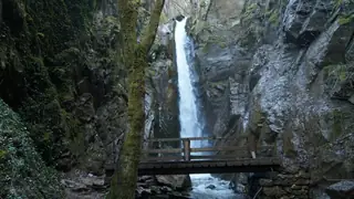Екопътека "Тайните на водата" и водопад "Срамежливеца" — Камена