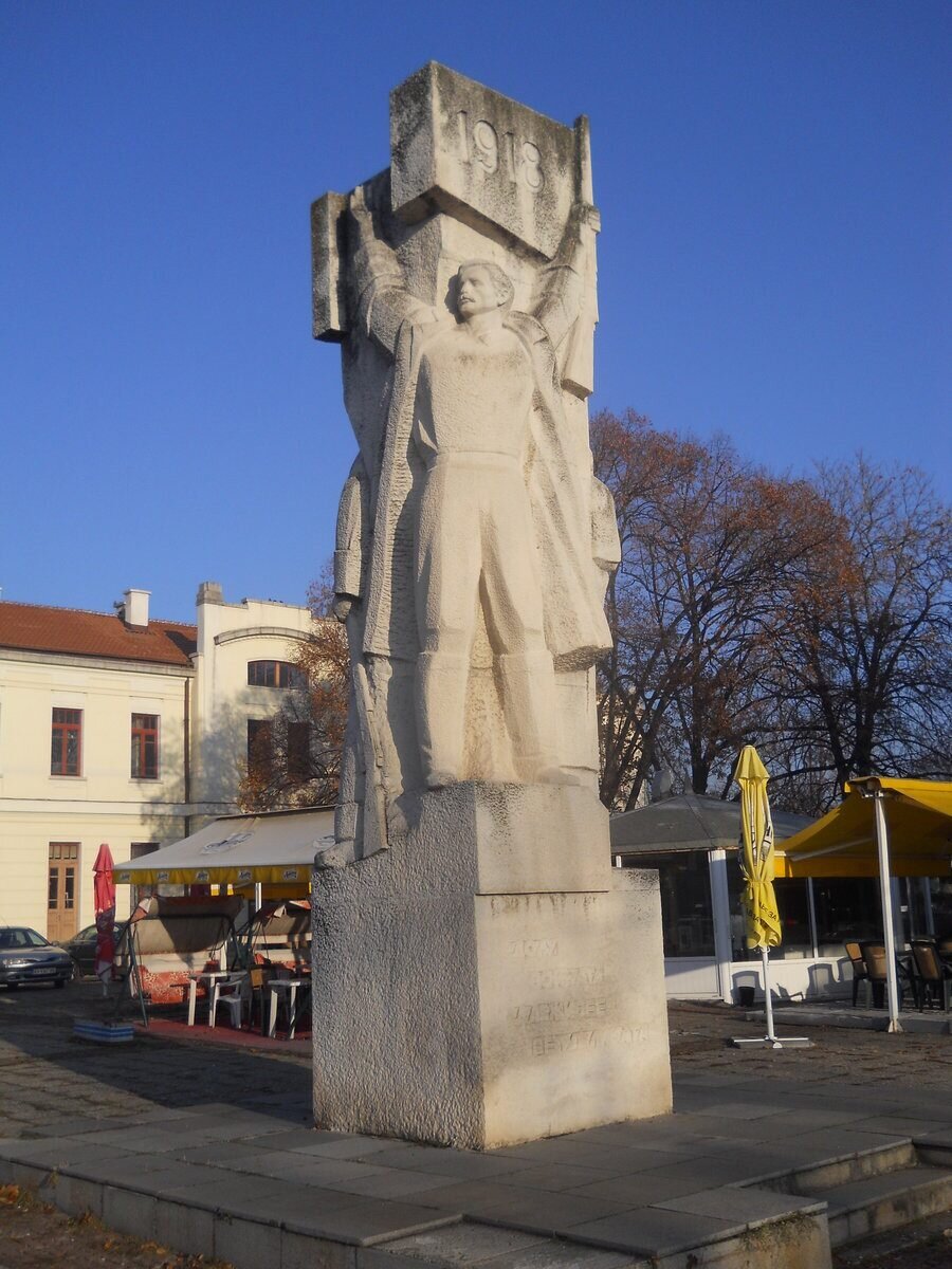 Паметник на загиналите във войните - Кюстендил