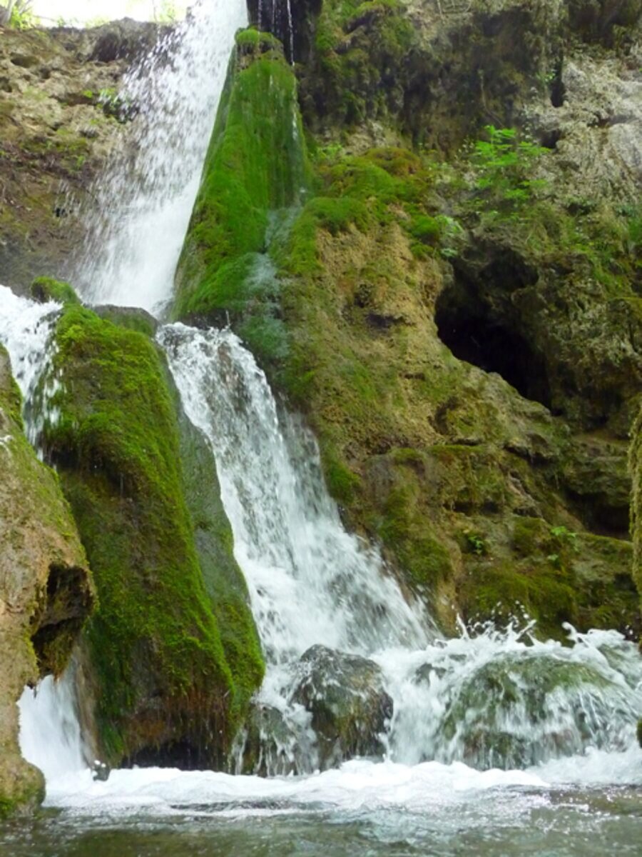 Бачковски водопад, Родопи - Бачково