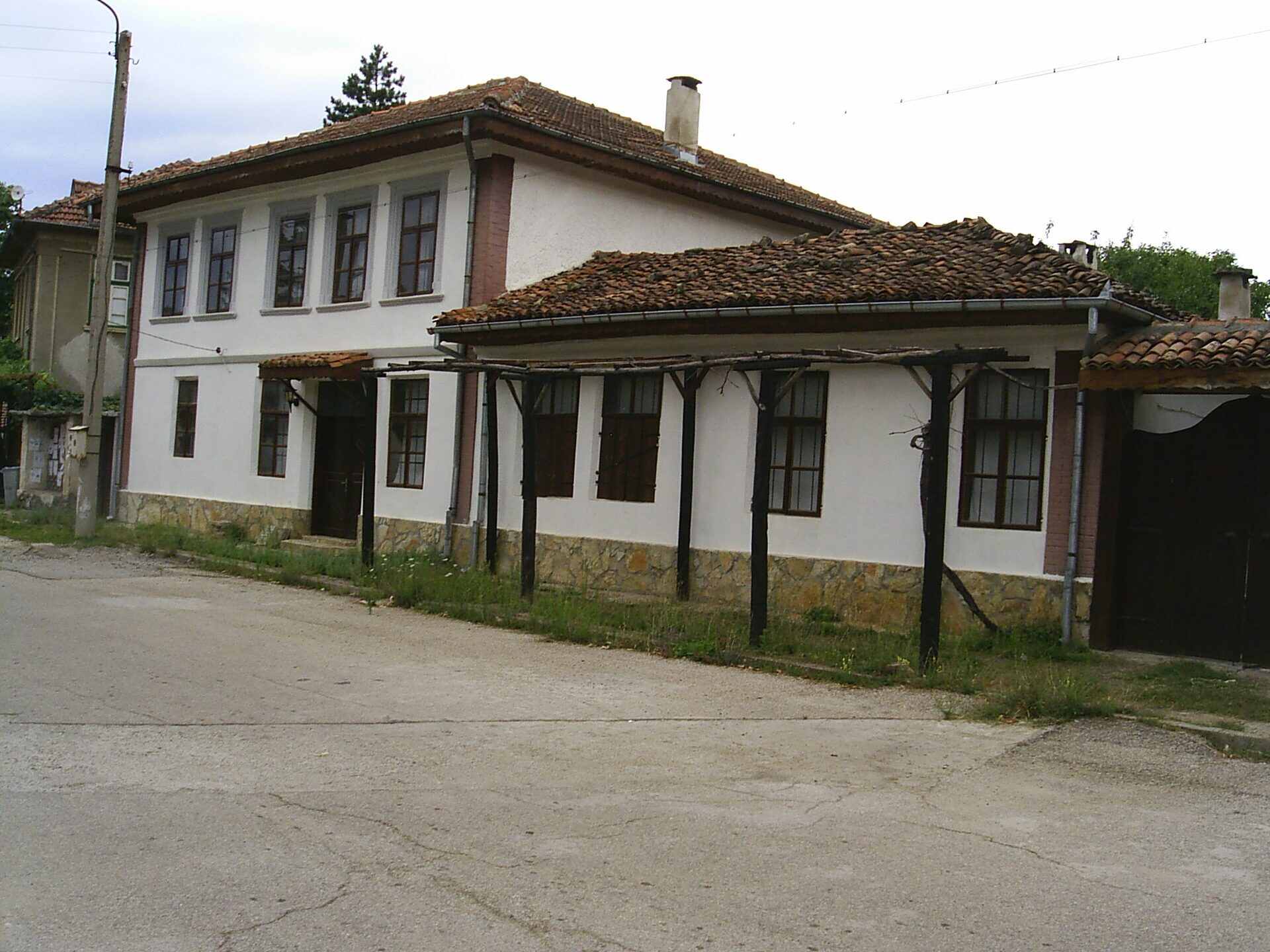 Средни колиби