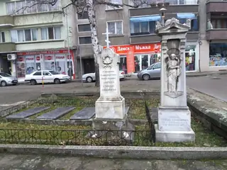 Надгробен паметник на щабс капитан Андреев - Габрово — Габрово