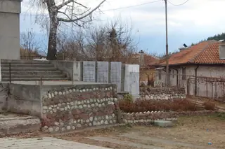 Паметник на загиналите за България - Дяково — Дяково