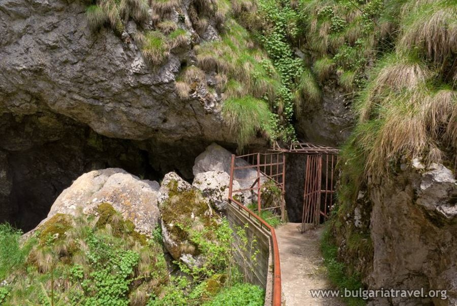 Пещера "Дяволското гърло"