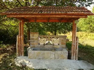 Екопътека "Витата стена" — Яворец