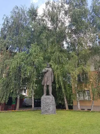 Паметник на Ангел Кънчев - Трявна — Трявна