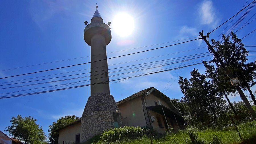 Джамия - Две Могили