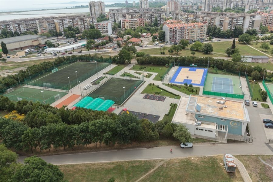 Спортен център "Изгрев" - Бургас