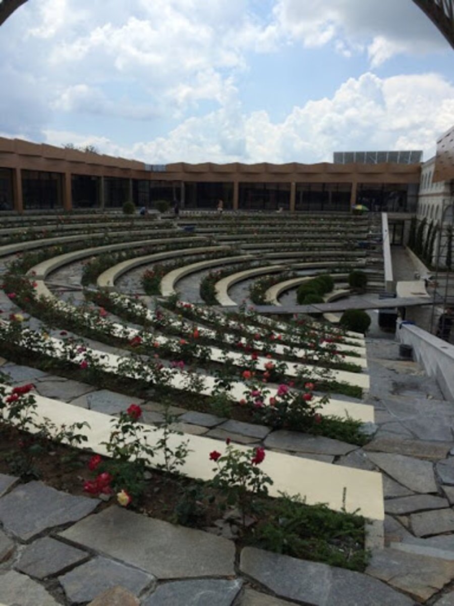 Амфитеатър "Дамасцена"