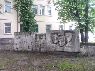 Паметник на загиналите - Габрово — Габрово