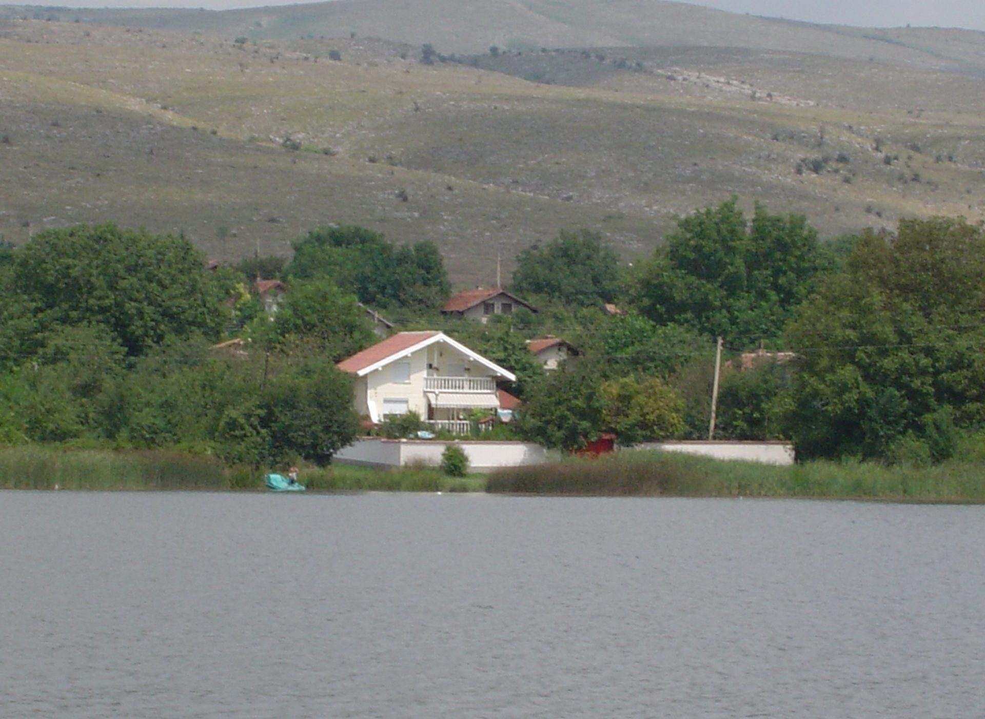 Безден