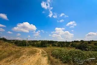 Тракийски долмени - Голям Дервент — Голям Дервент