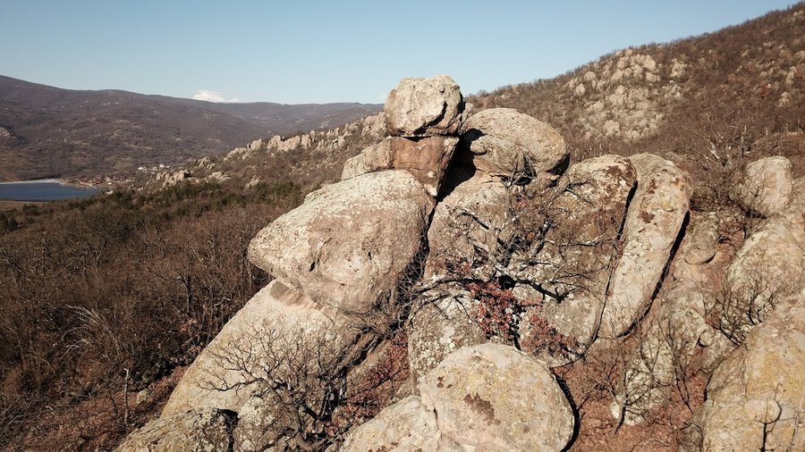 Мегалит  "Кучешка глава" - Златосел
