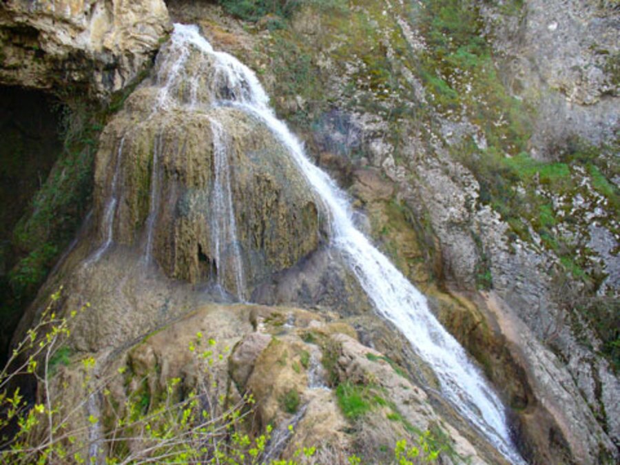 Хотнишки водопад "Кая Бунар"- Велико Търново