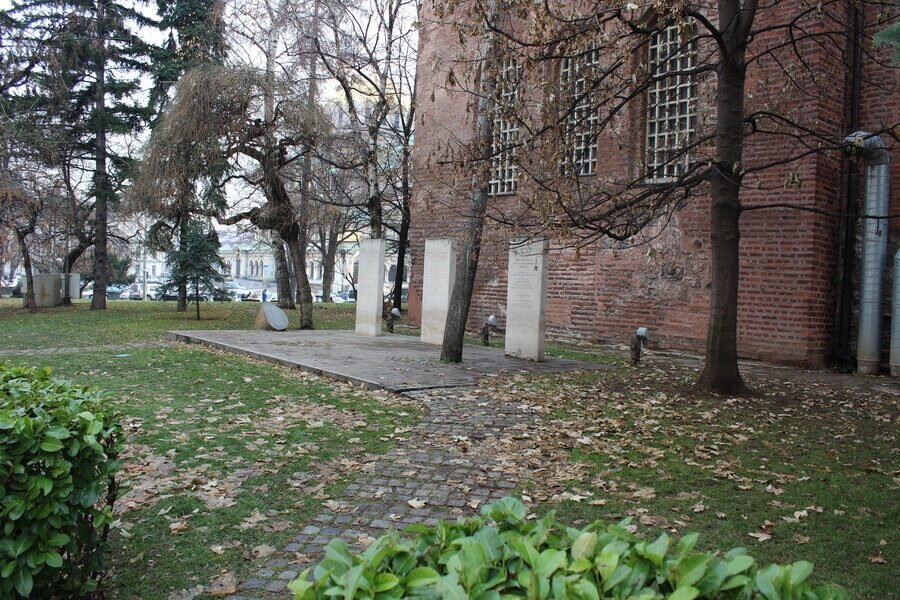 Паметни плочи на спасителите на българските евреи - София