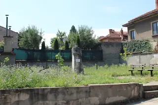 Паметник на Еремия Българов - Лом — Лом