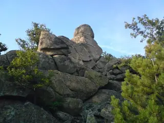 Скално светилище "Каменна могила" — Хлябово