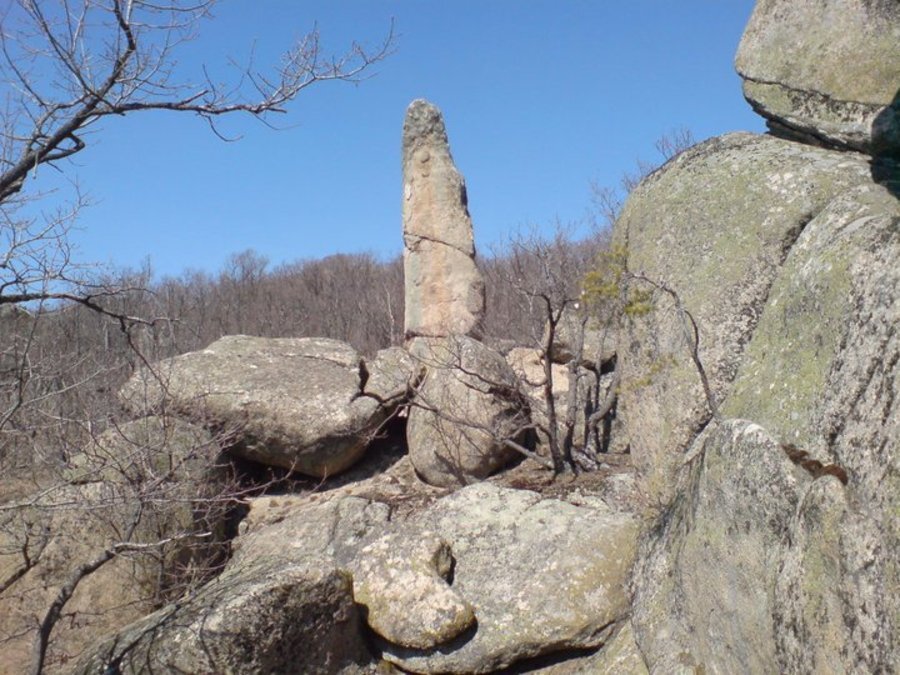 Скален мегалитен комплекс в местност "Кулата"