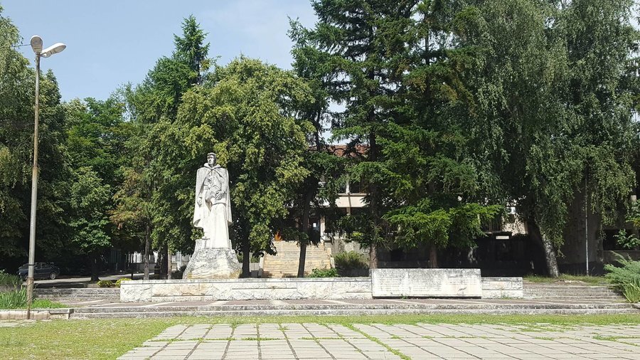 Паметник на загиналите антифашисти - с.Локорско