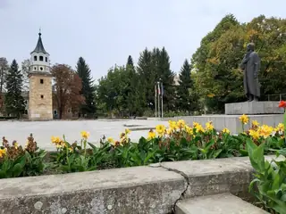 Площад "11 май" - Бяла Черква — Бяла черква