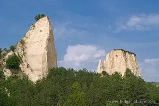 Кърлановски пирамиди — Кърланово