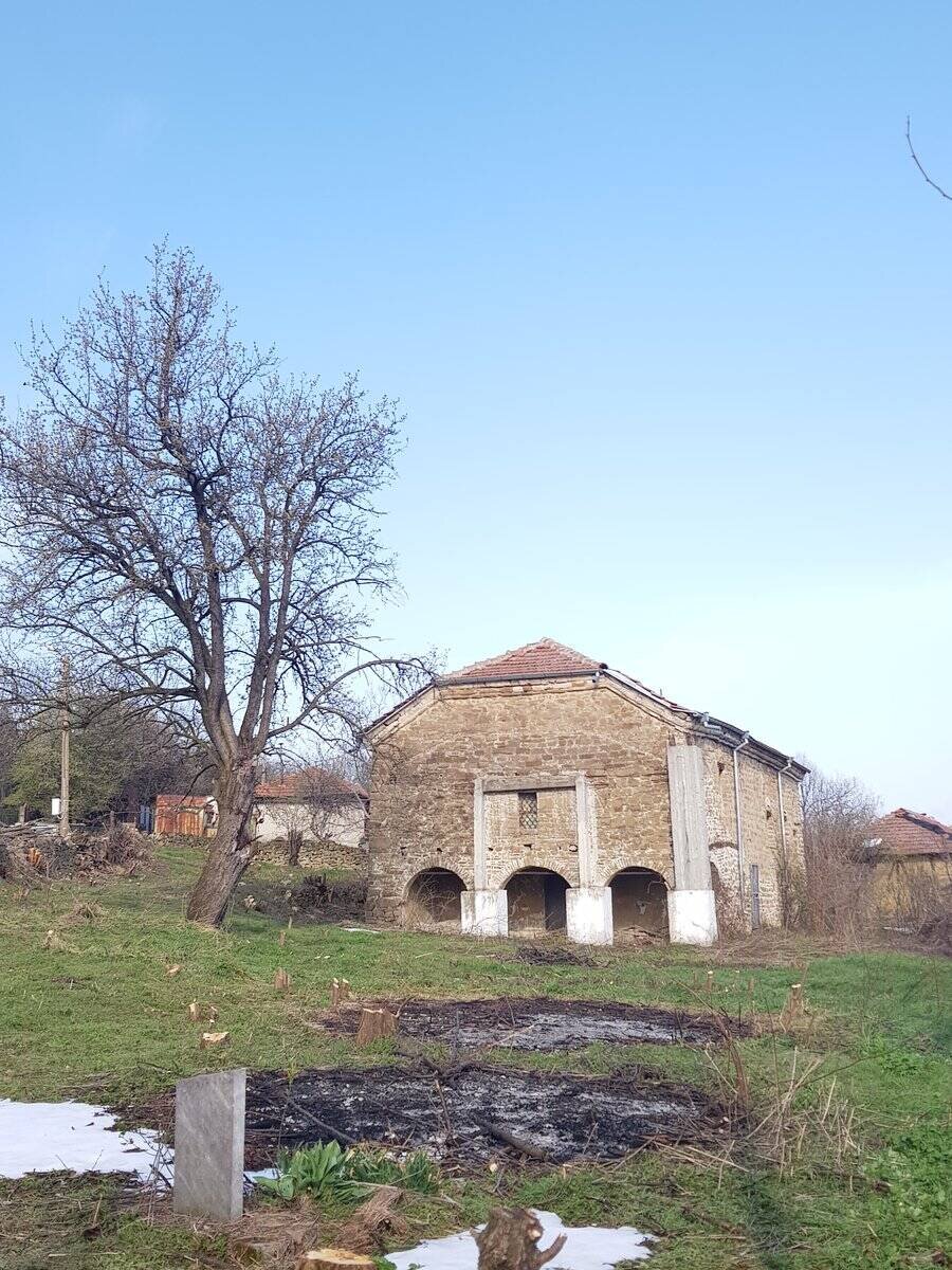 Църква "Свети вмчк Георги" – с. Брестово
