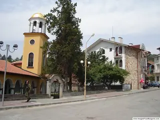 Църква "Св. Великомъченик Димитрий" - Мирково — Мирково