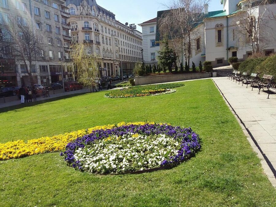 Градинка до Руската църква -София