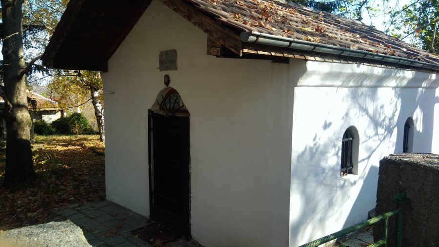 Параклис "Св. Св. Петър и Павел" - с. Извор