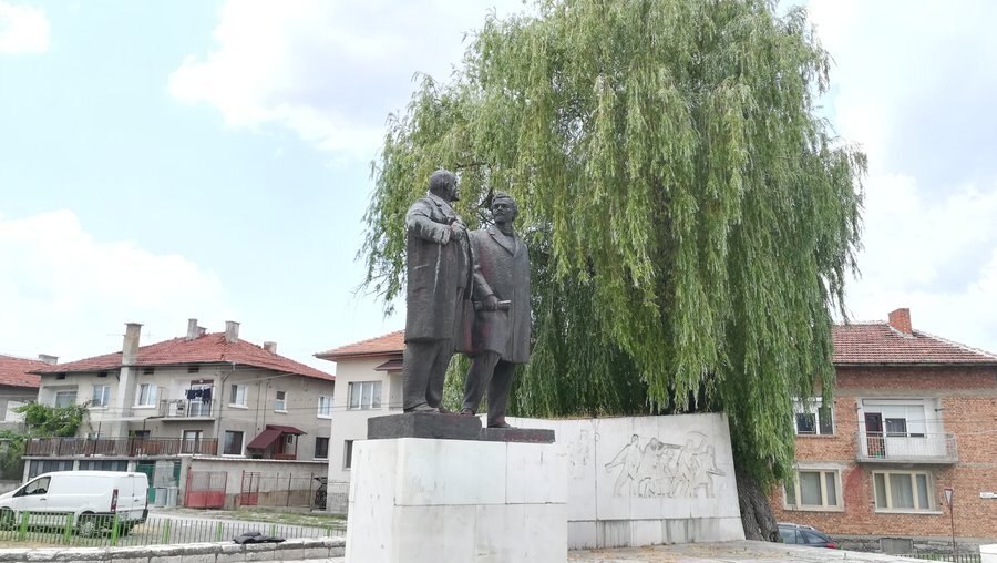 Паметник на Ленин и Георги Димитров
