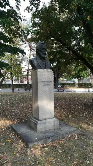Паметник на Нешо Бончев - Панагюрище — Панагюрище
