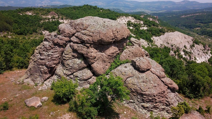 Скално светилище "Апъкая" - Врело
