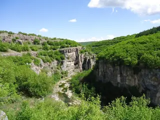 Негованска екопътека - Емен — Емен