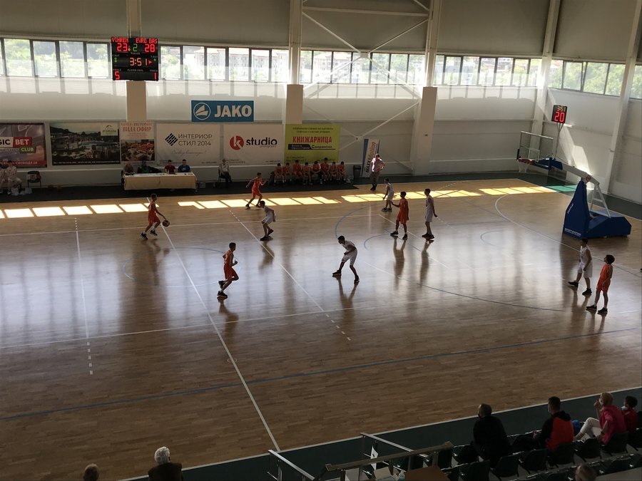 Спортна зала Сандански