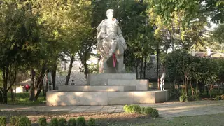 Паметникът на Панайот Волов - Шумен — Шумен